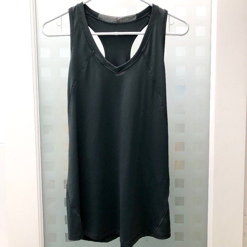 RUSSELL V Neck Tagless Active Athletic Tank Top Dark Grey w/Rib Knit Accent EUC!